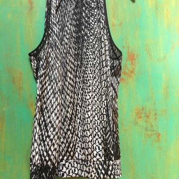 Top - Picture 2 of 2